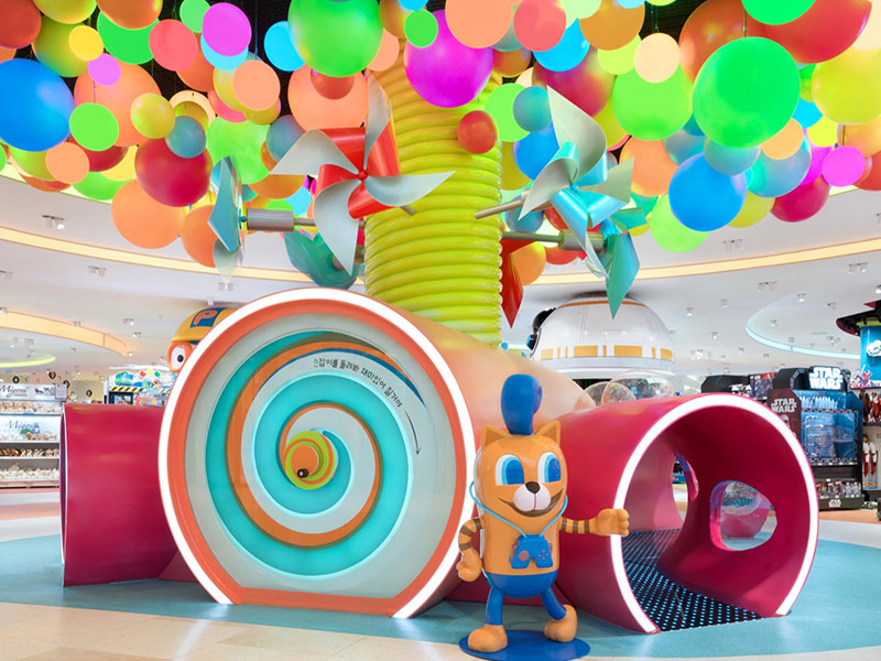 toy kingdom swimming pool