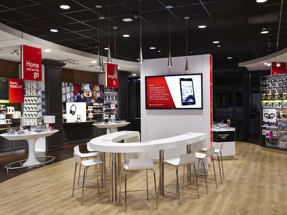 CG_verizon_smartstore_1 Verizon Smart Store - work station