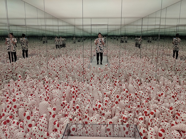 Yayoi Kusama’s Infinity Mirrors